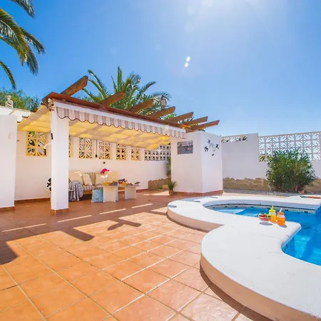 Nicole - Plusholidays Calpe